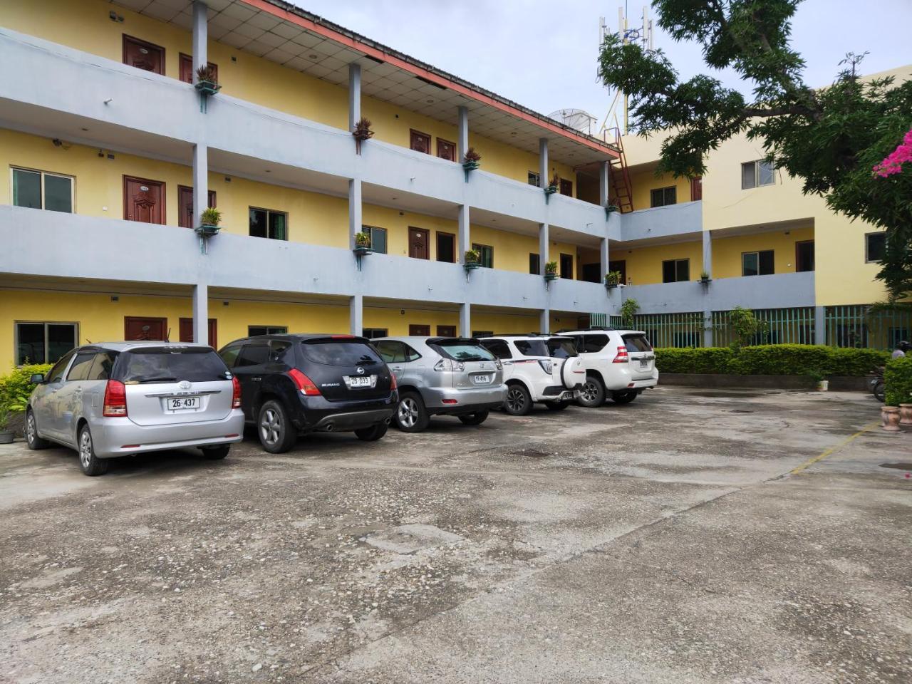 Chong Ti Hotel Díli Exterior foto